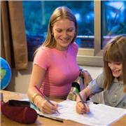 ¿Quieres mejorar tu inglés y no sabes como? Yo te enseño. A través de actividades, charlas, juegos, películas y mucho más podrás aprender inglés en cuestión de semanas con total fluidez